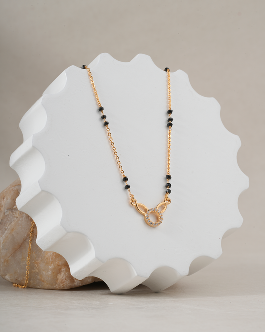 Vritta Mangalsutra aureva