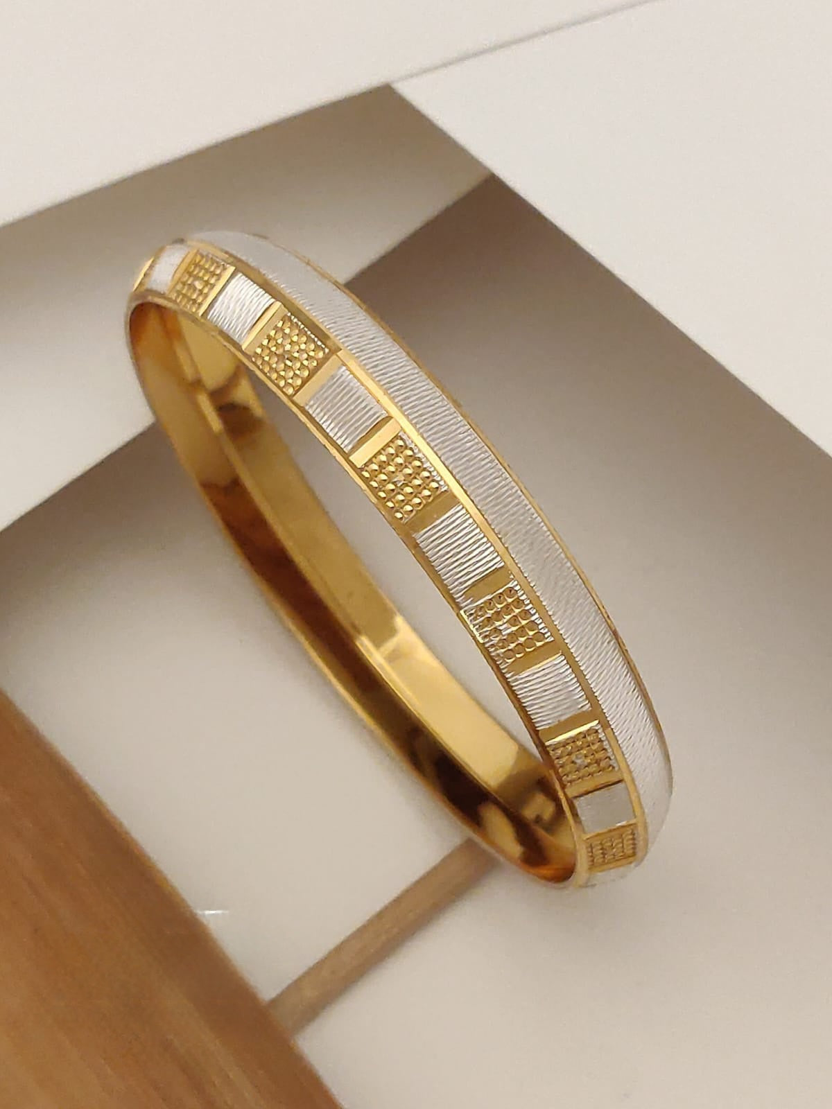 Titan Gents Dual-Tone Kada Aureva