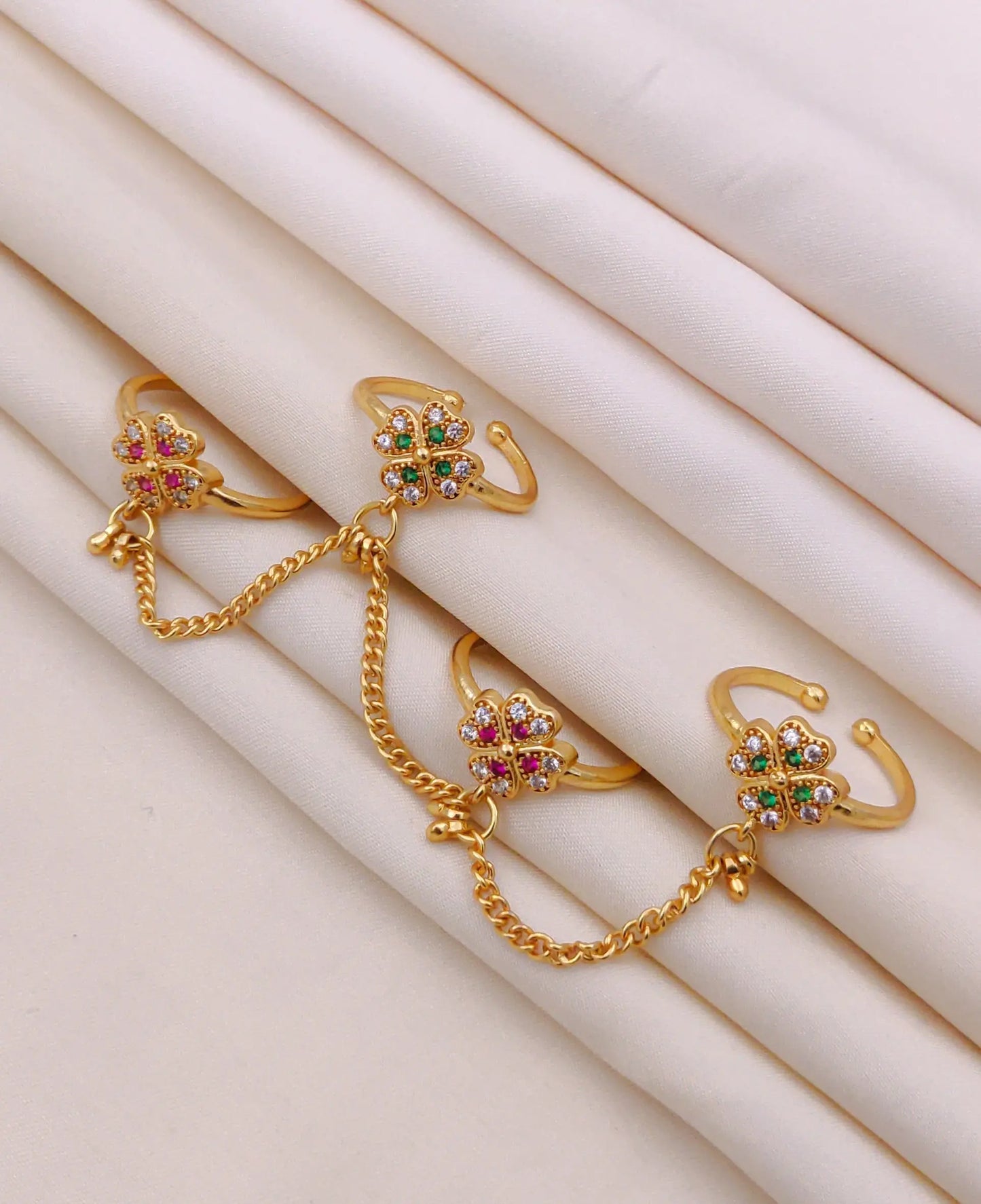 Lucky Bloom Chain Rings Aureva