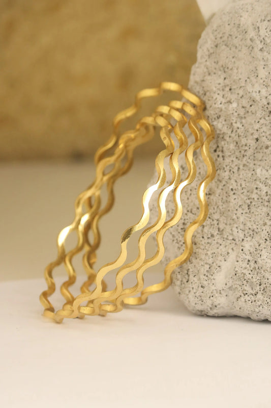 Nayra Golden Bangle Aureva