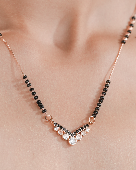 Arya Mangalsutra aureva