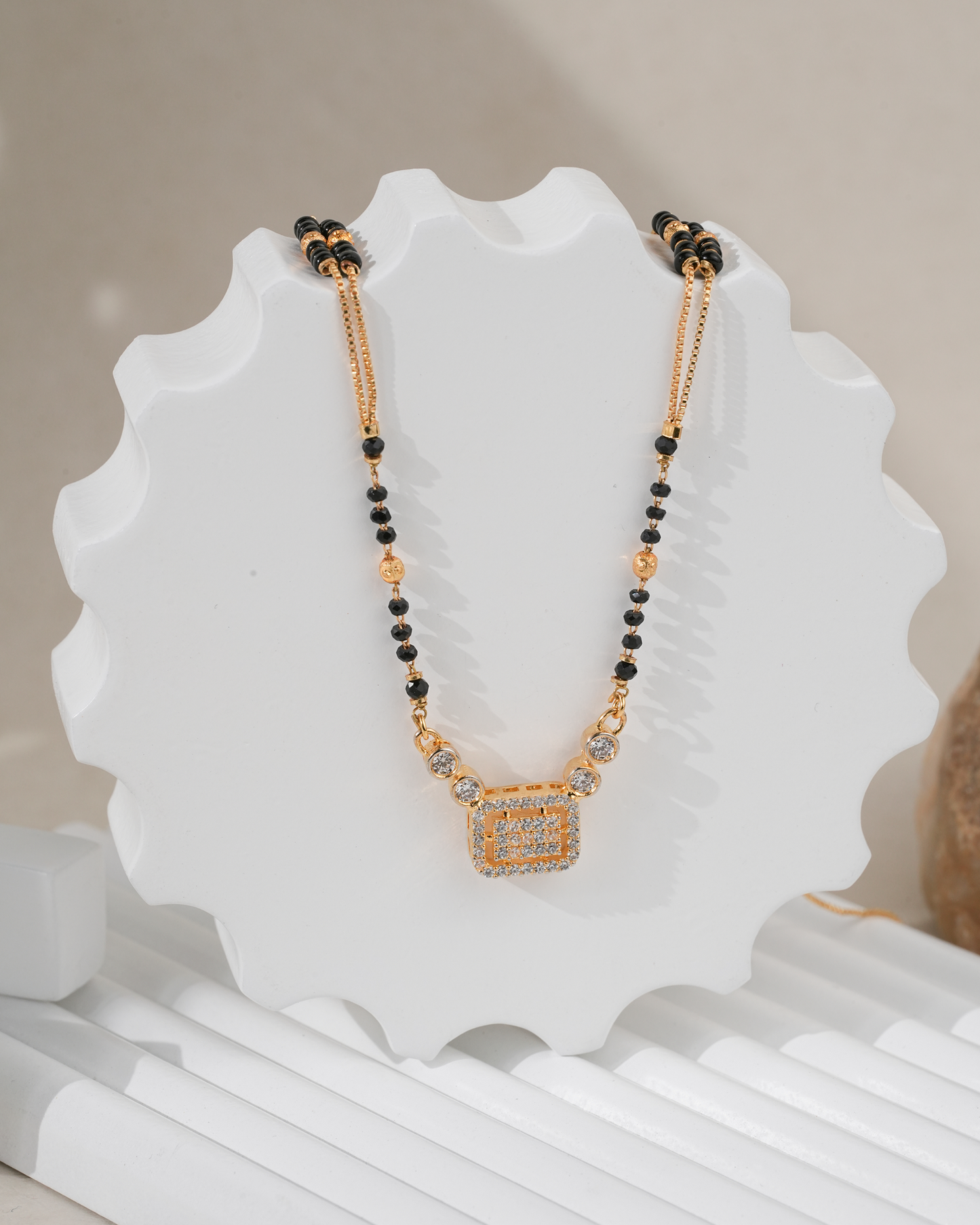 Arohi Mangalsutra aureva