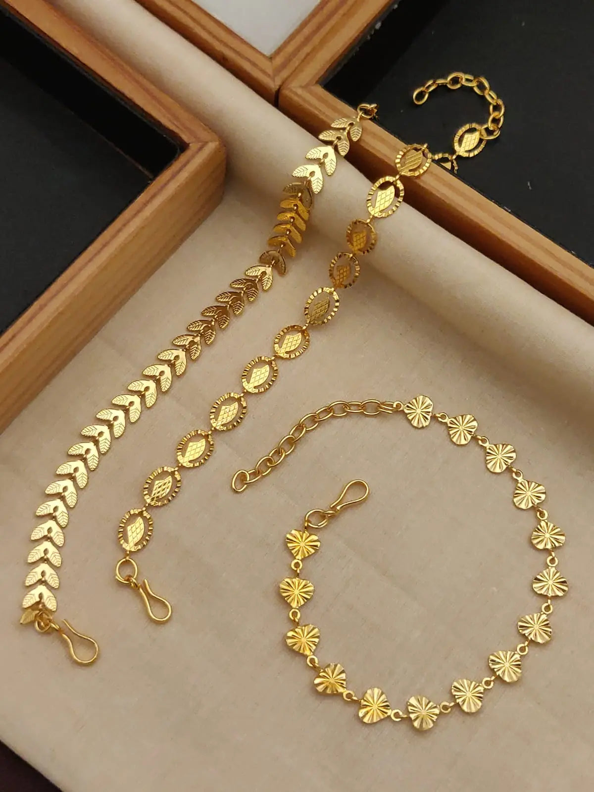 Golden Flora & Leaf Bracelet Trio Aureva