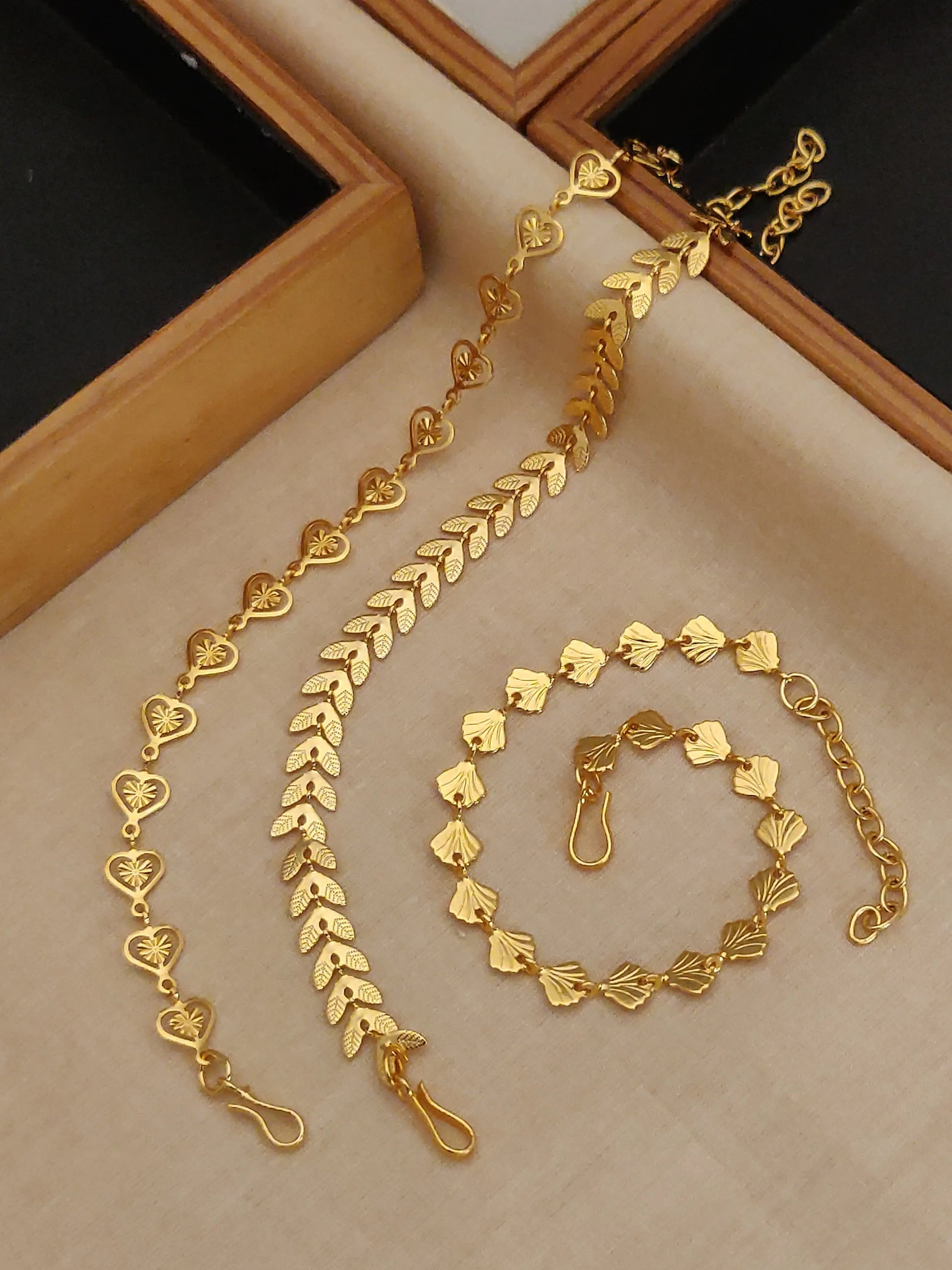 Golden Leafheart Bracelet Trio Aureva