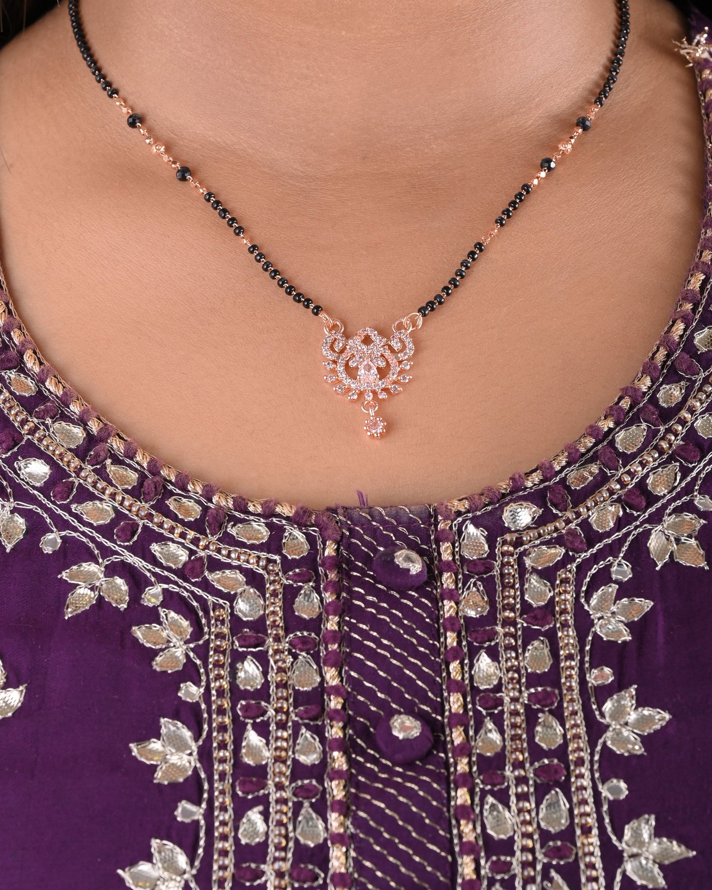 Aadhya Mangalsutra aureva