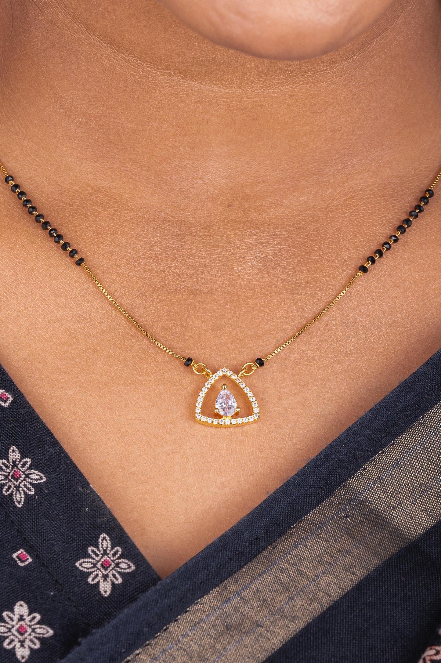 Triya Mangalsutra aureva
