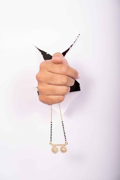 Rashi Mangalsutra aureva