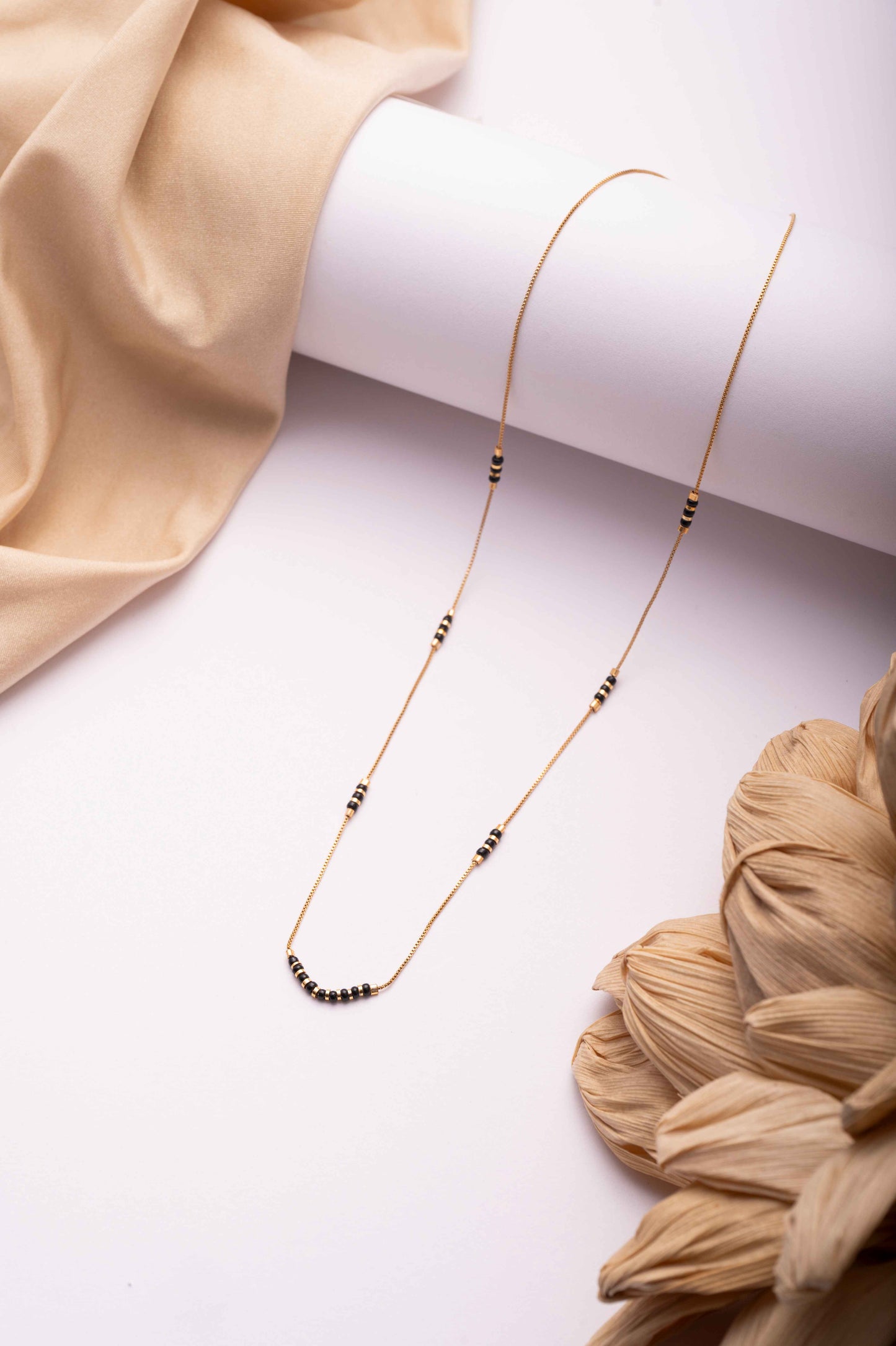 Nira Mangalsutra aureva