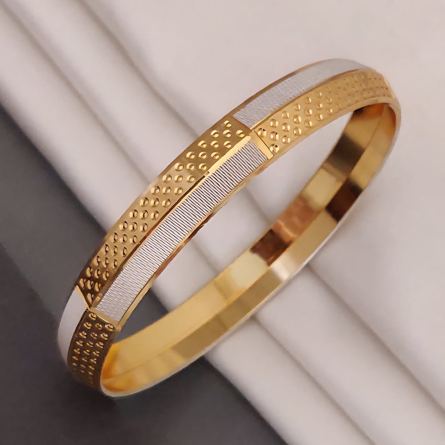 Silver & Golden kada Aureva