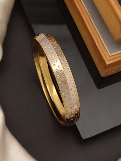 Dual-Tone Textured Gents Kada Aureva