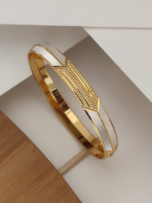 V-Line Royal Designer Gents Kada Aureva