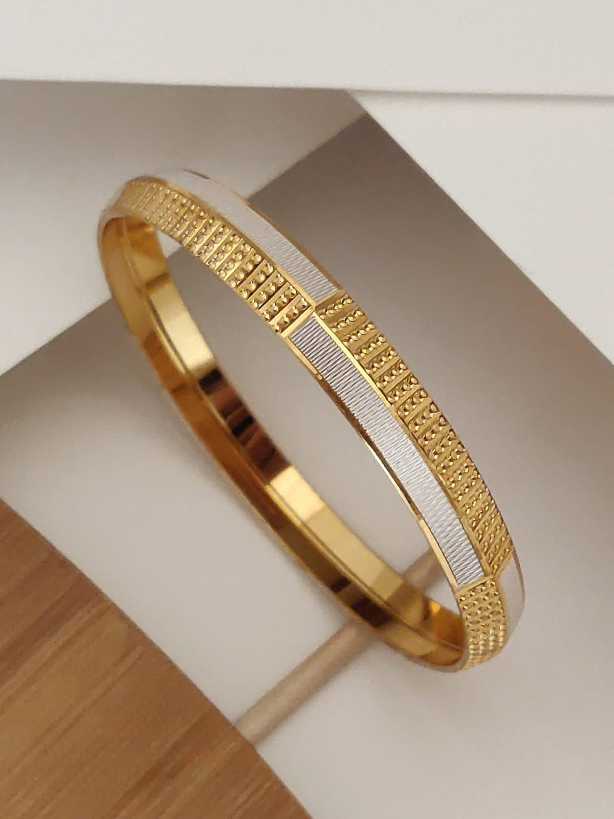 Regal Gridline Dual-Tone Kada for Men Aureva