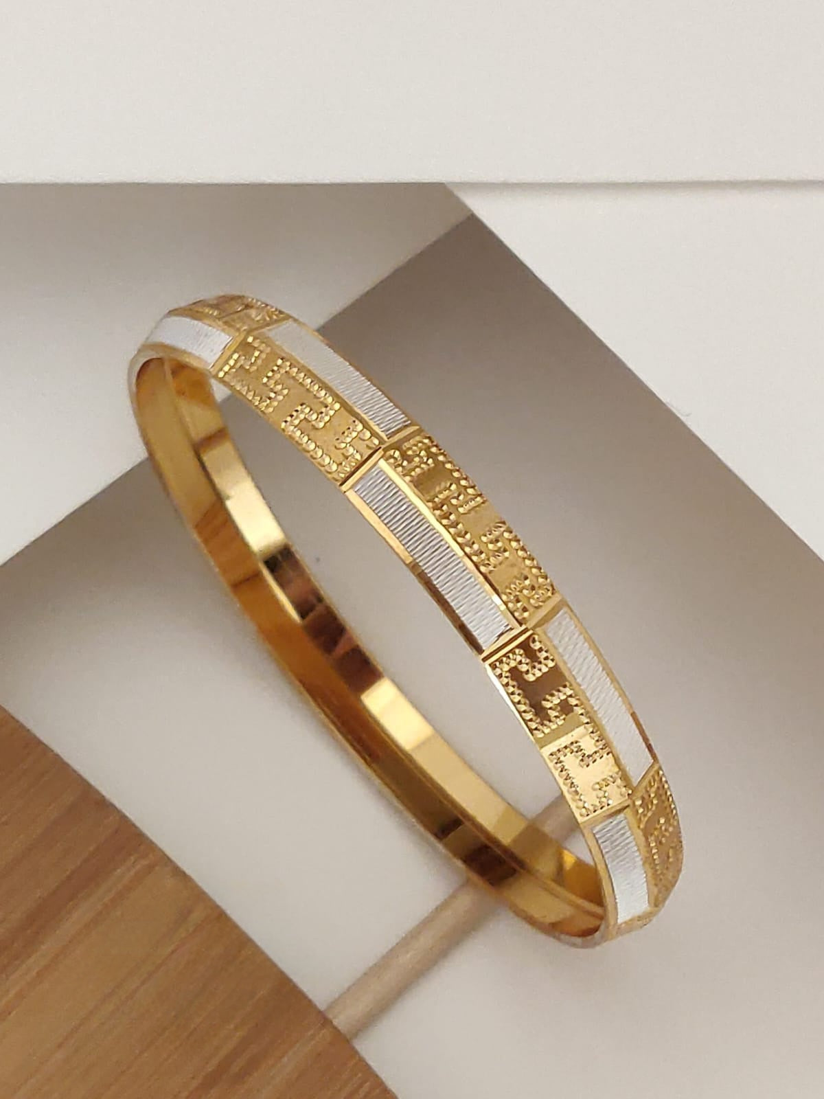 Regal Maze Dual-Tone Kada for Men Aureva