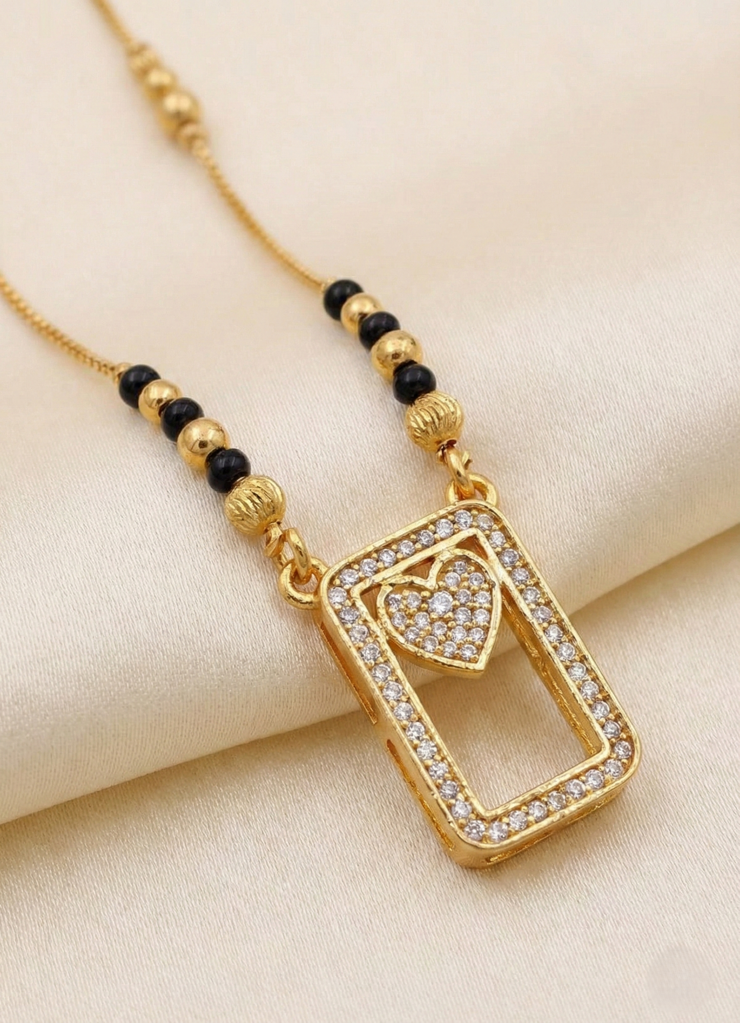 Kiara Heart Frame Mangalsutra