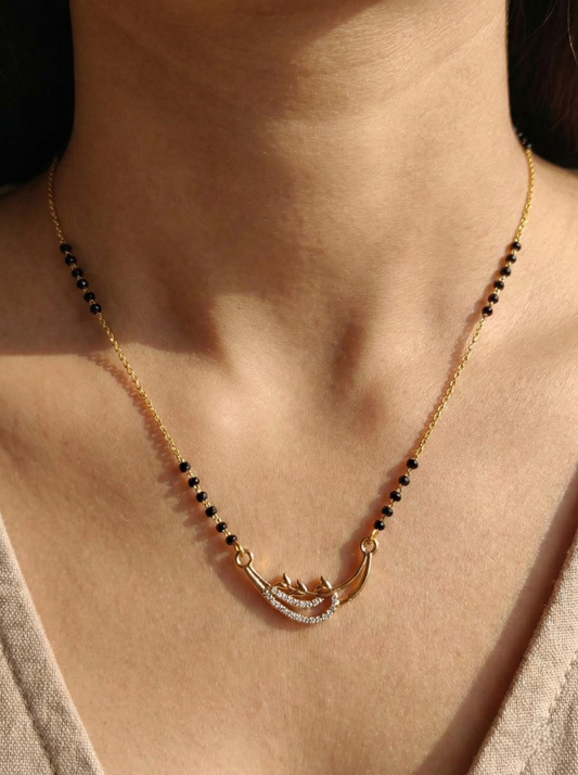 Pallavi Gold Leaf Mangalsutra