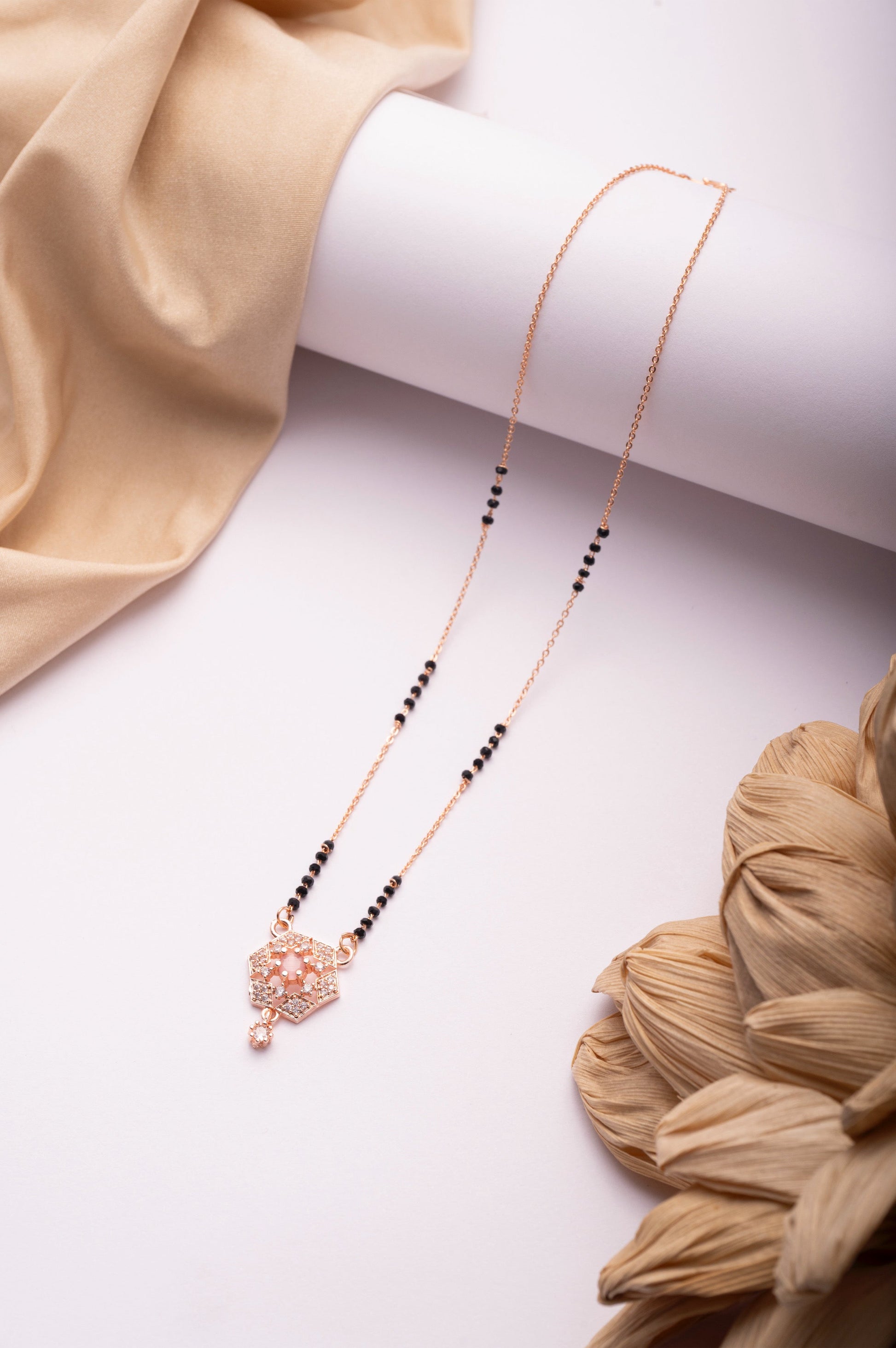 Amara Mangalsutra aureva