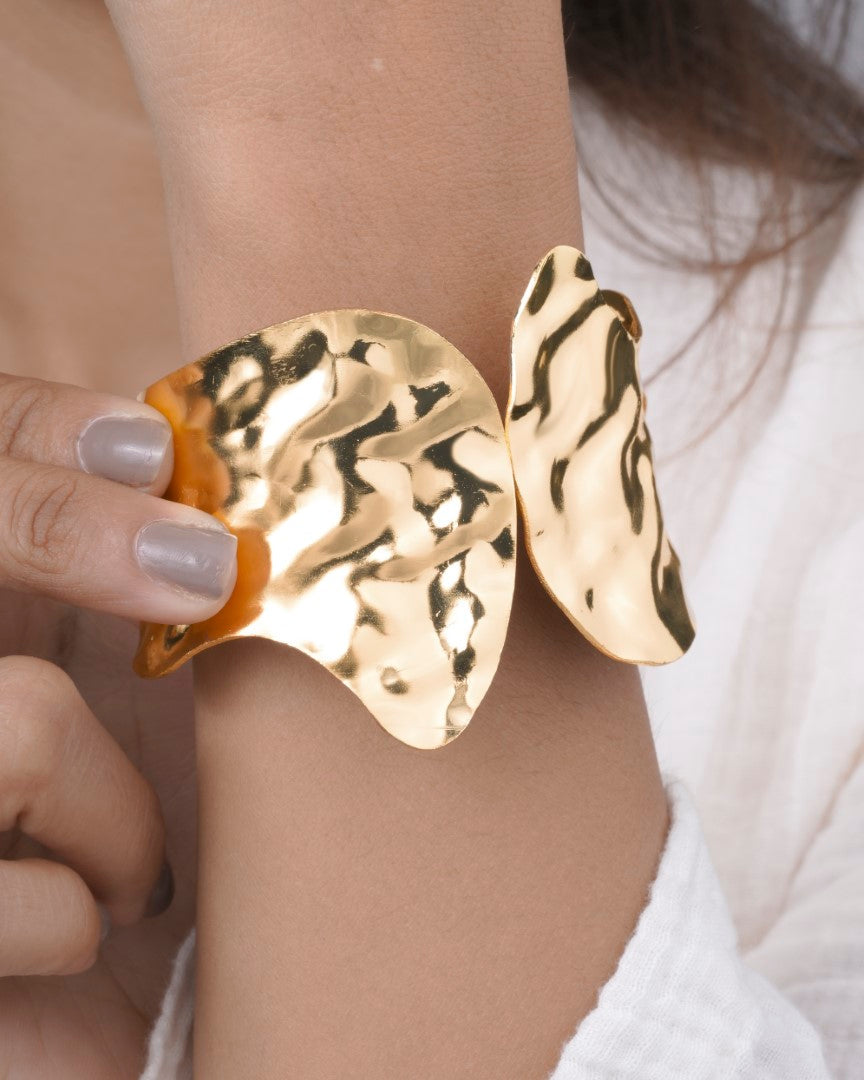 Tortoise Wave Cuff aureva