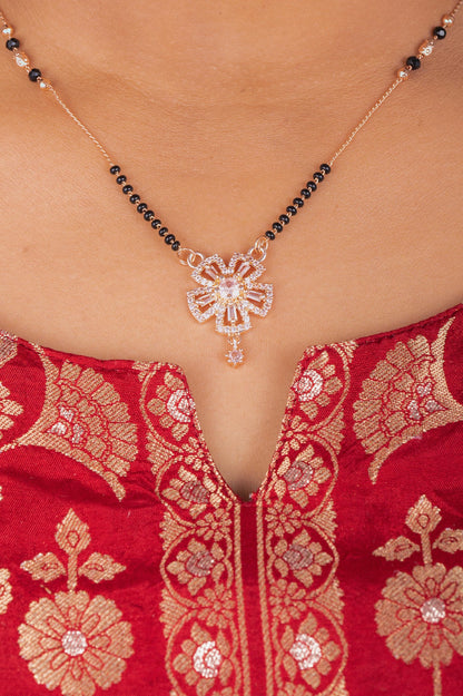 Pallavi Mangalsutra aureva