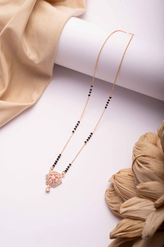 Pallavi Mangalsutra aureva