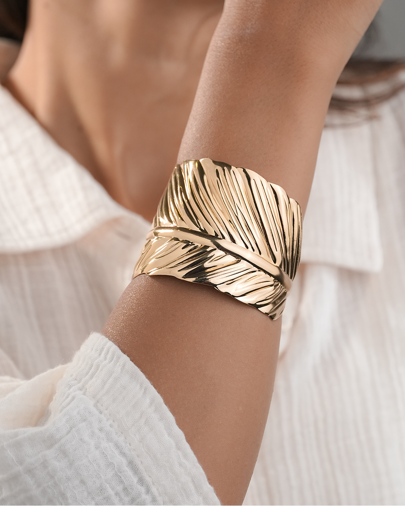 Feather Cuff aureva