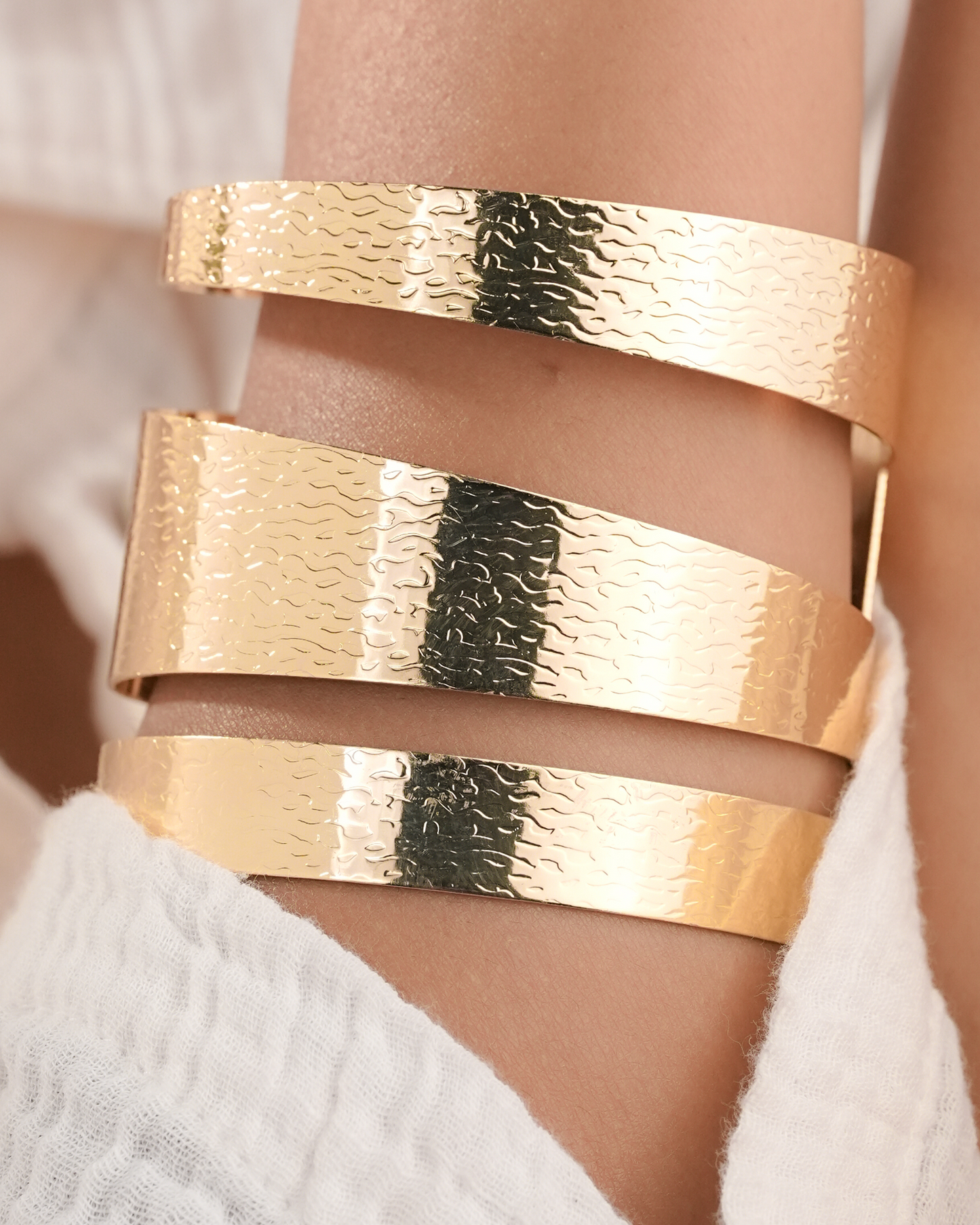 Hammered Cuff aureva