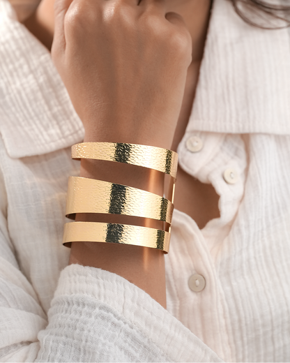 Hammered Cuff aureva