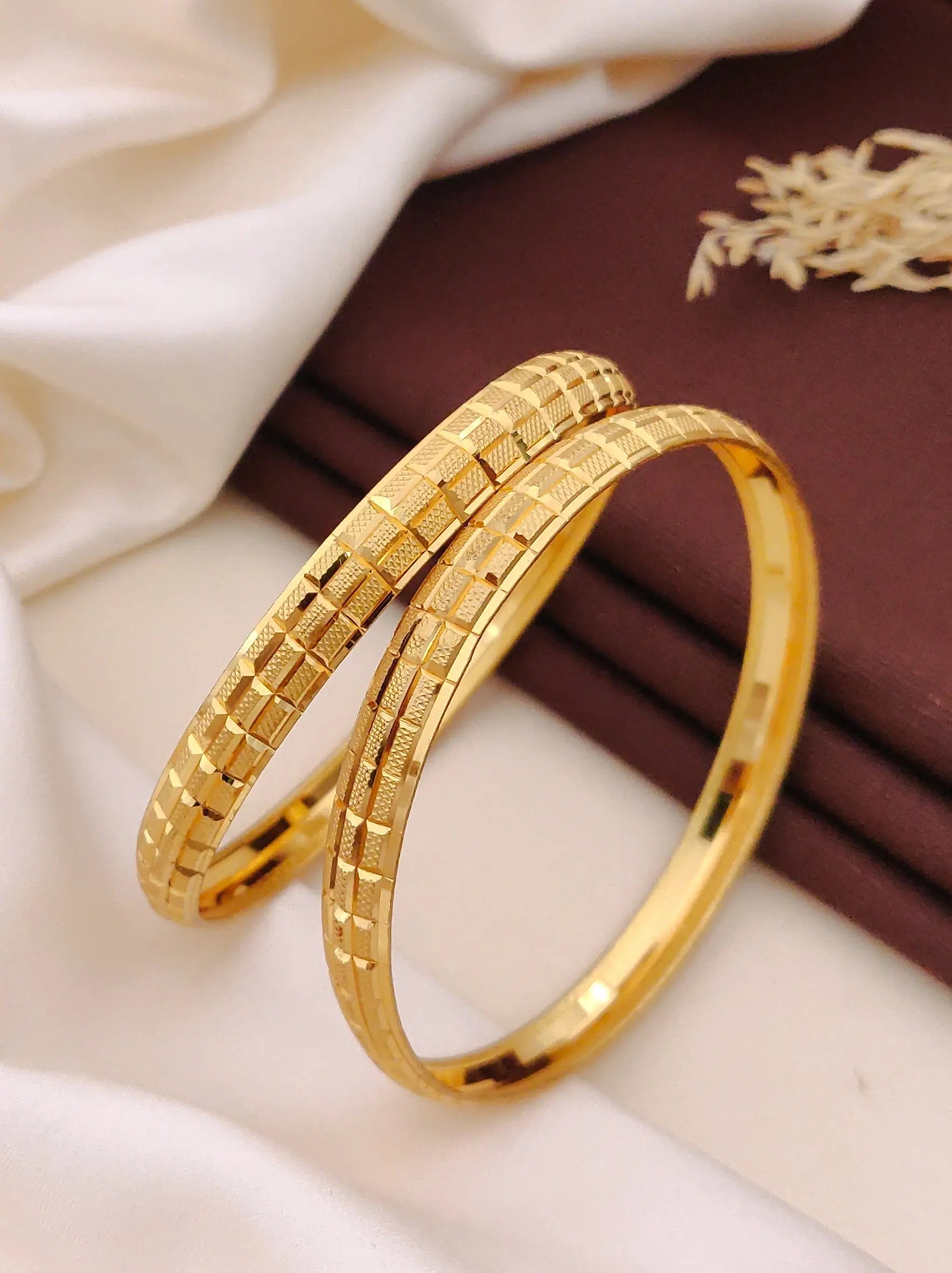 Meera Golden Bangle Aureva