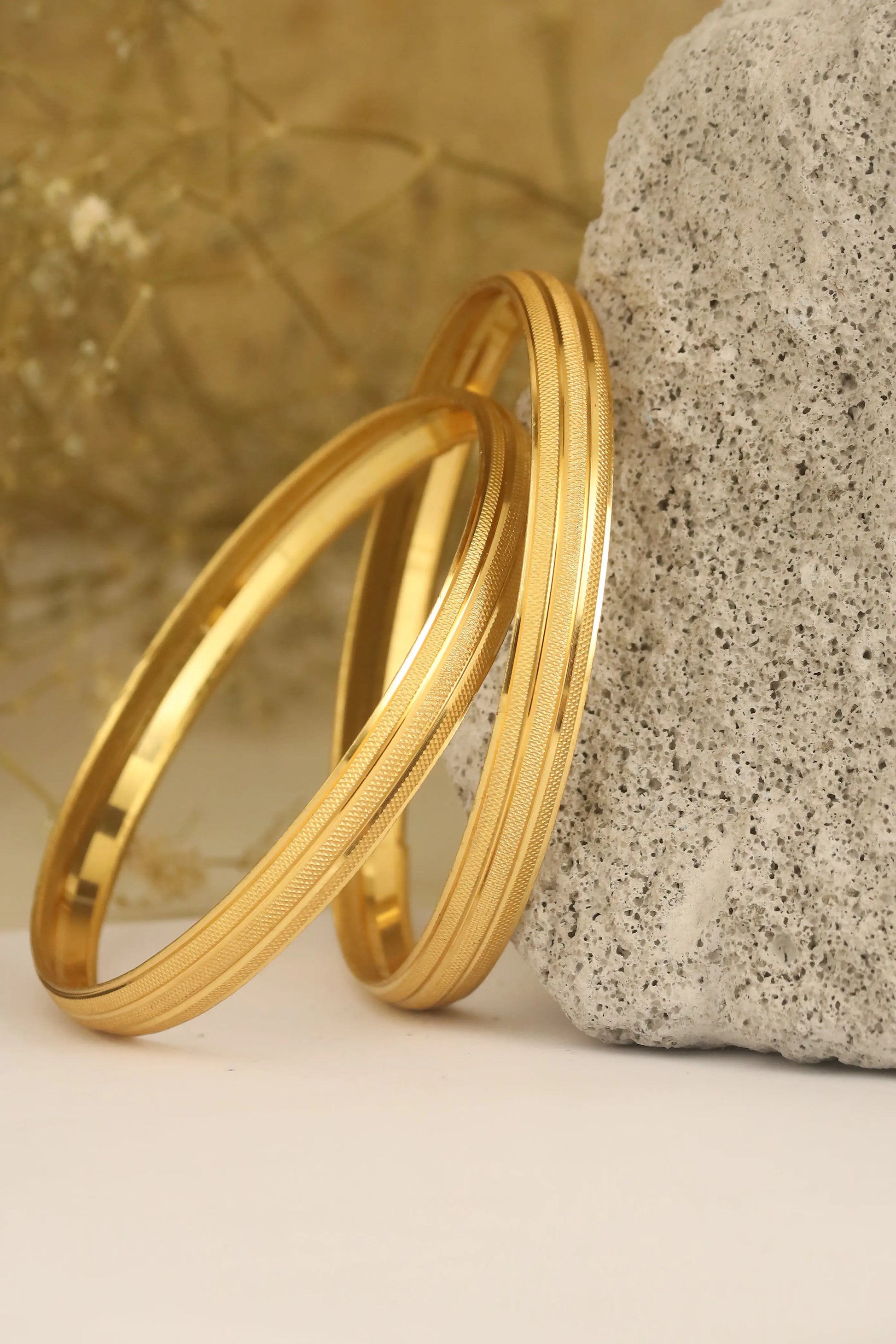Reya Golden Bangle Aureva