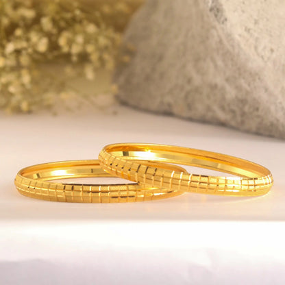 Meera Golden Bangle Aureva