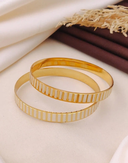 Elina Golden Bangle Aureva