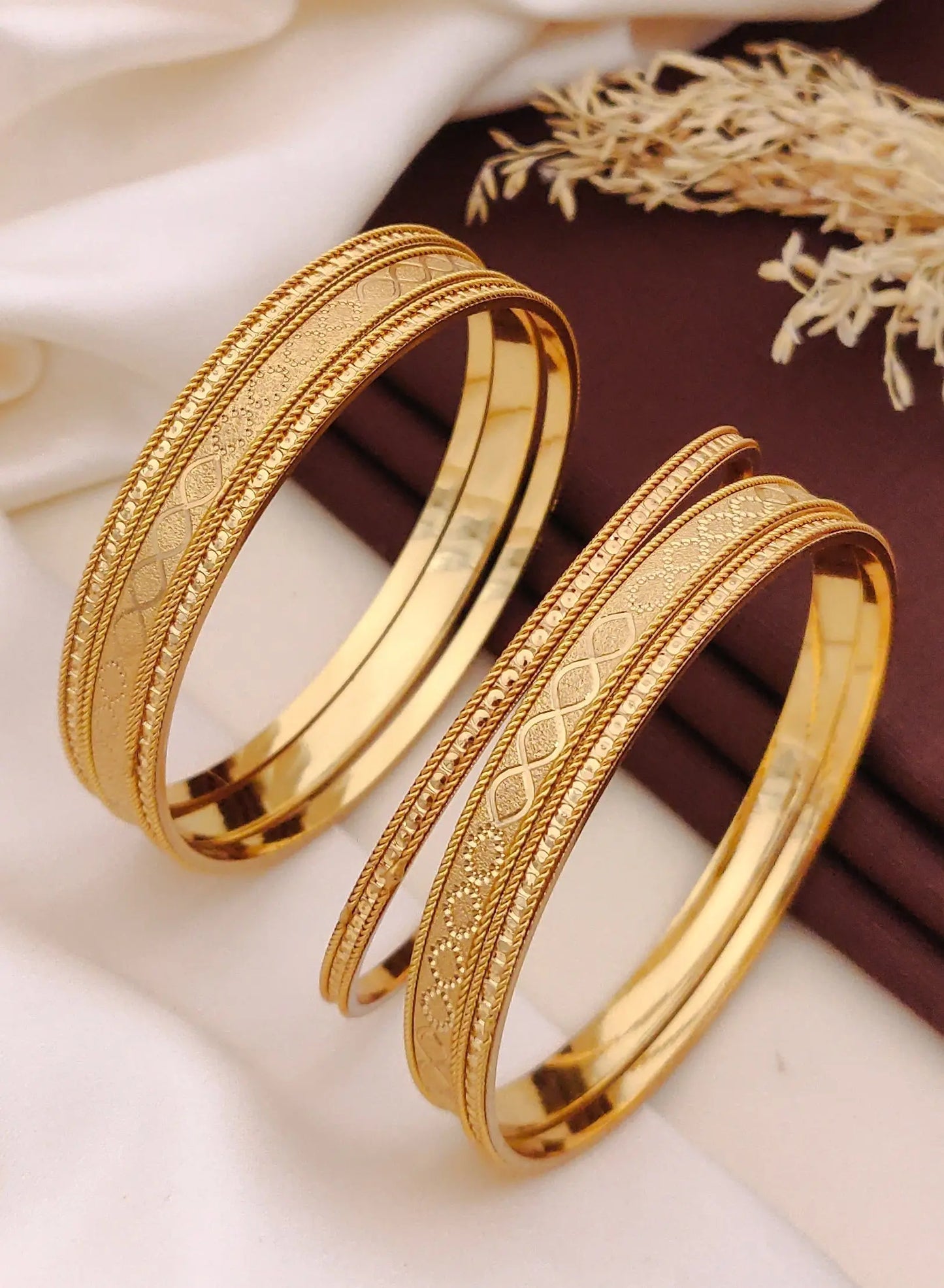 Saanvi Gold Plated Bangle Aureva