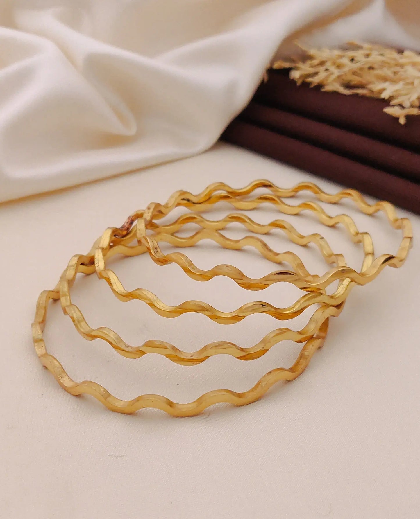 Nayra Golden Bangle Aureva